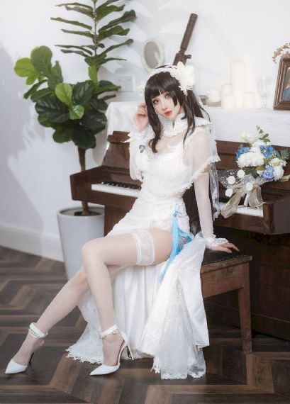 年轻的女教师免费观看_720免费观看最新